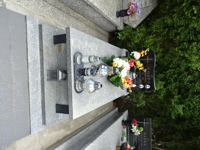 Grób Elżbieta Zawisza