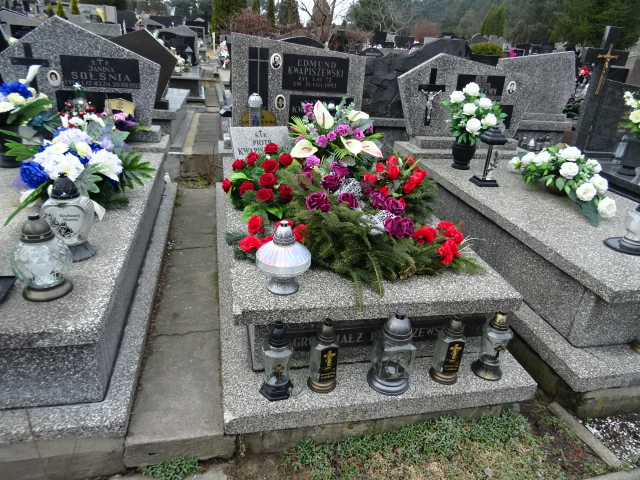 Grób Piotr Kwapiszewski