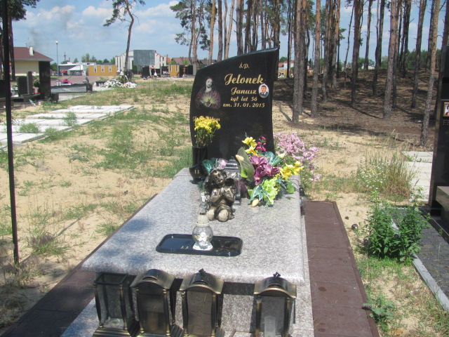 Grób Janusz Jelonek
