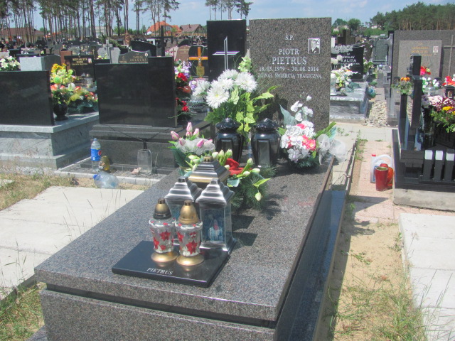 Grób Piotr Pietrus