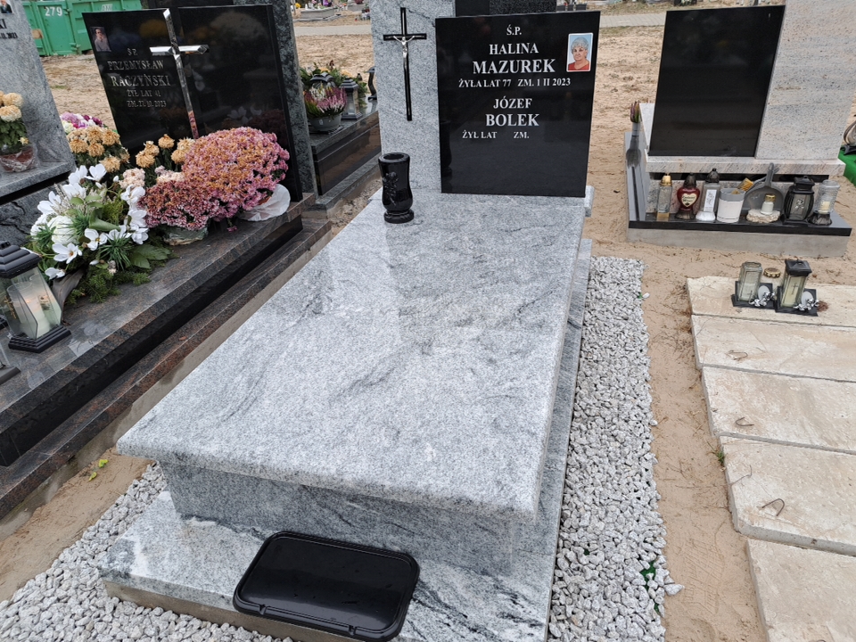 Grób Halina Mazurek