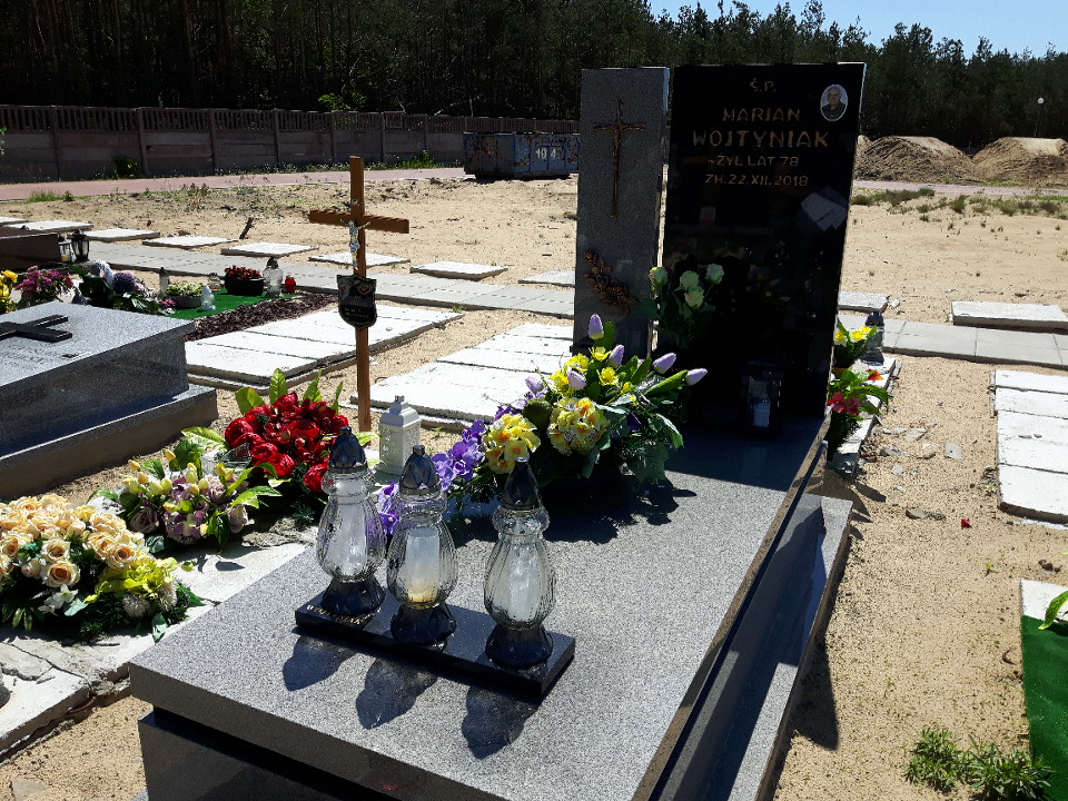 Grób Marian Wojtyniak