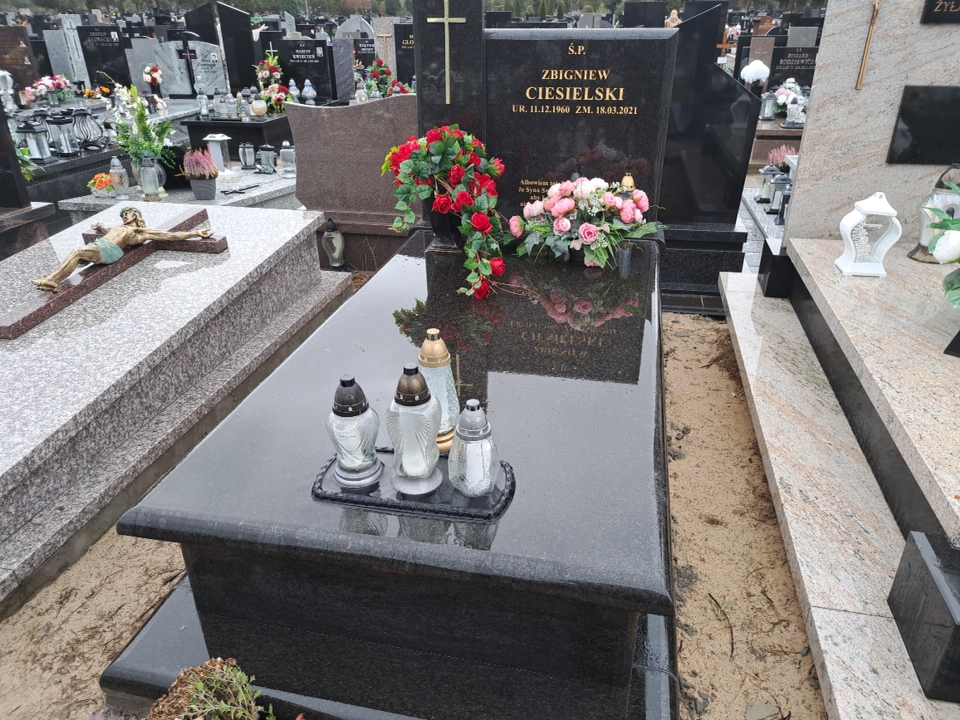 Grób Zbigniew Ciesielski