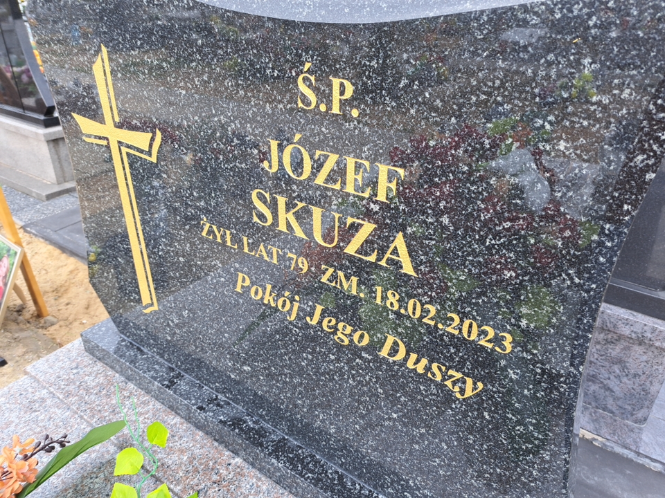 Grób Józef Skuza